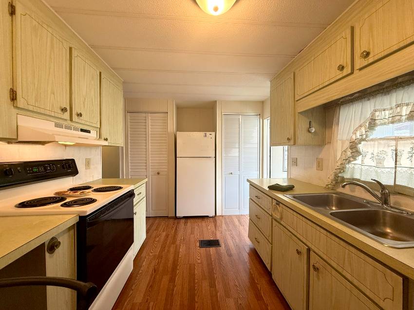 36 Kingsport Ave a Palmetto, FL Mobile or Manufactured Home for Sale